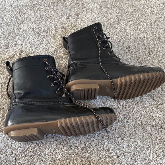 Black duck boots (rain boots) size 8 - Picture 3 of 7
